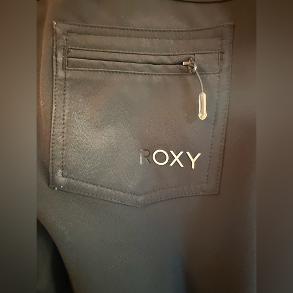Black Snow/Ski pants, ROXY brand, small, pocket zippers, leg zippers, like new - Picture 6 of 6